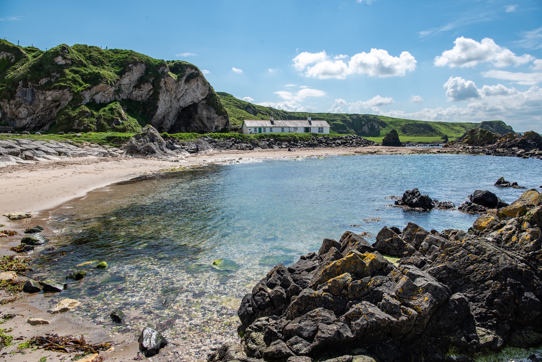 Ballintoy Harbour is de perfecte plek voor een picknick op het strand