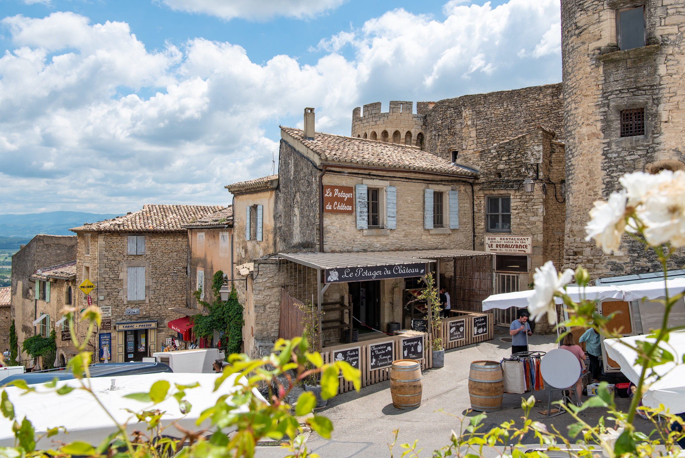 Middeleeuwse gebouwen en veel charme in Gordes