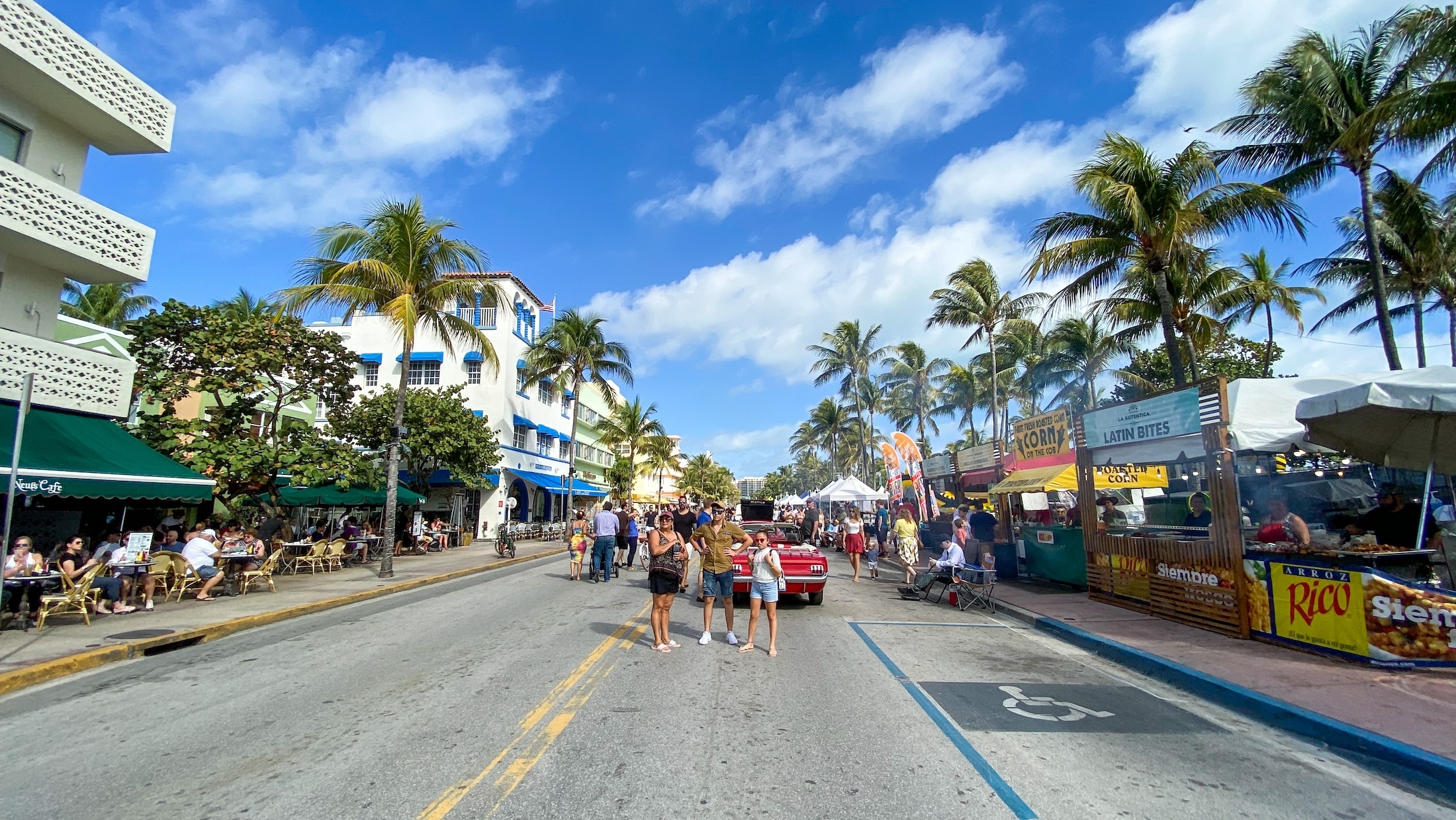 Rij over Ocean Drive, een van de beroemdste wegen ter wereld